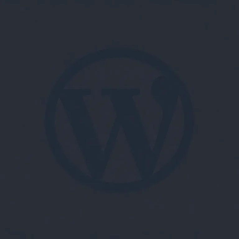 Moderner Arbeitsplatz mit WordPress-Dashboard und kuratierten RSS-Feeds